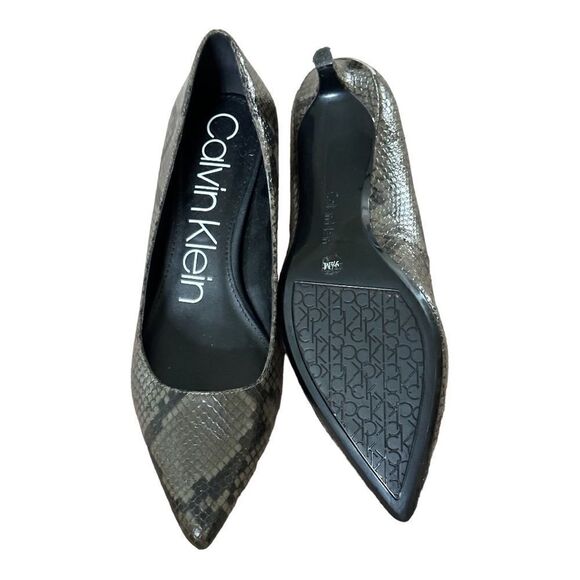 Calvin Klein Women's Gabrianna Pumps in the Size 9.5M in Snake Camouflage - Picture 5 of 10